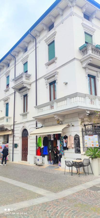 Residenza Porta Brescia Vila Peschiera del Garda Exterior foto